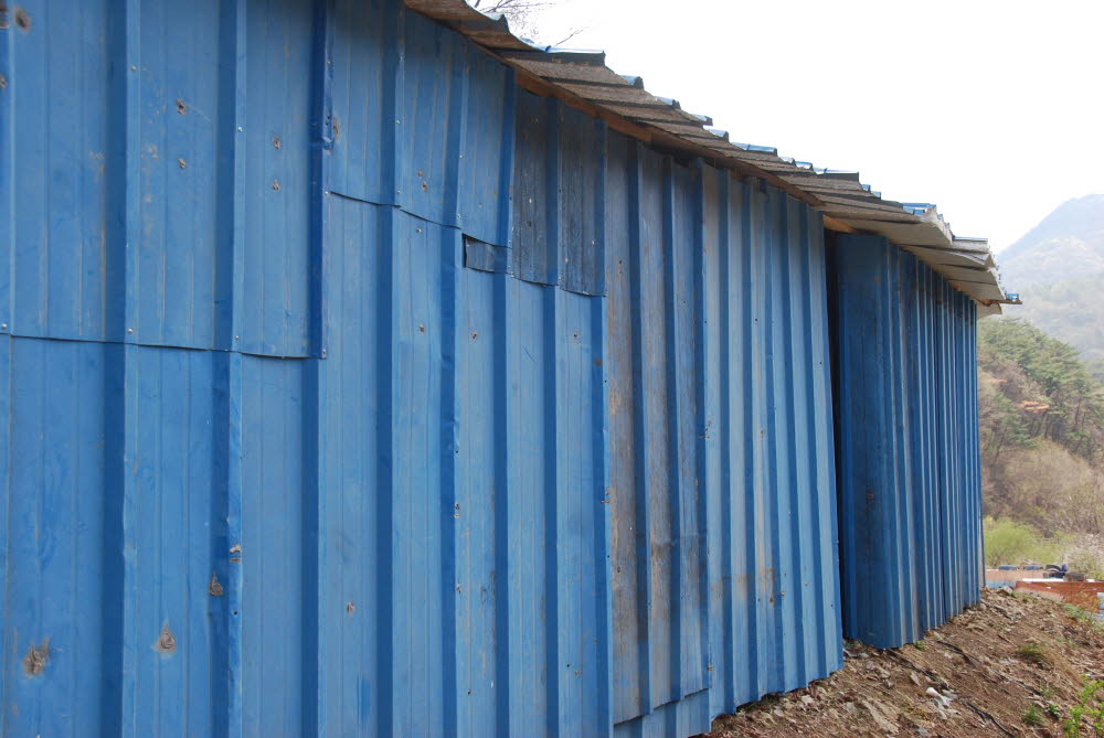 단양 숲속의 헌책방 제2서고 샌드위치판넬 벽체 - 